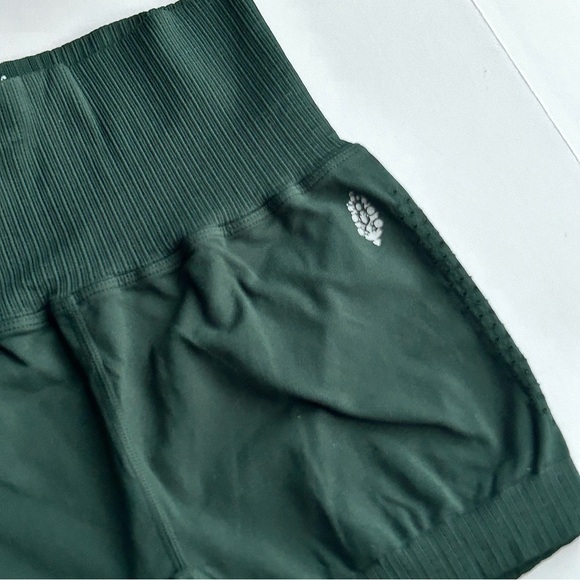 🌸NWOT Free People Movement Good Karma Running Shorts. Dark Green. Size: XS/S - Picture 7 of 7